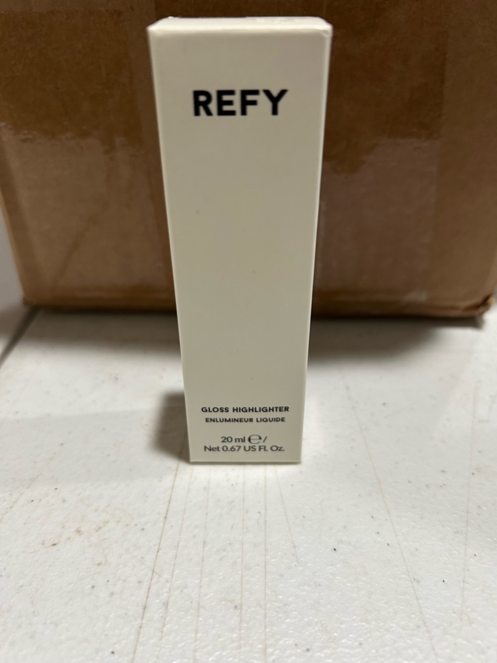 REFY Gloss Highlighter - White Cream Packaging